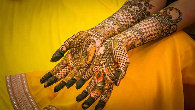 Easy Bride And Groom Mehndi Design