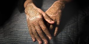 How mehndi plays an important role in an indian wedding