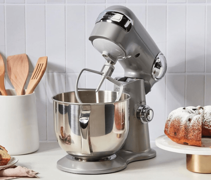 A stand mixer for baking enthusiasts - Happy Wedding App A-stand-mixer-for-baking-enthusiasts