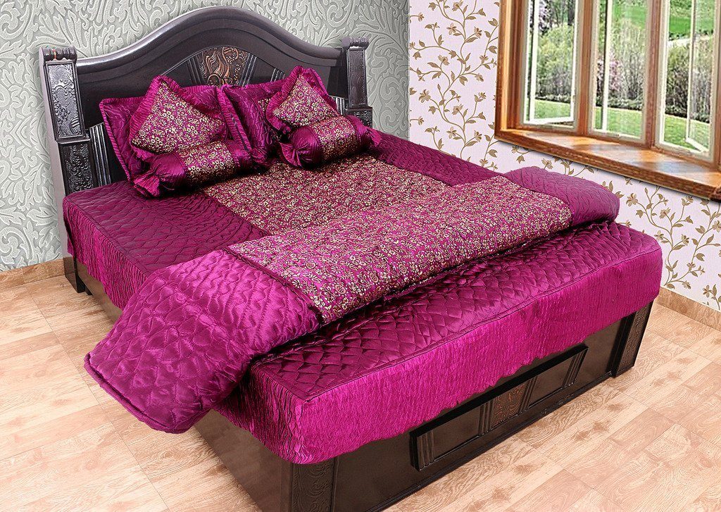Rajasthan Crafts – 8 Piece Silk Bedding Set