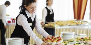 Planning to hire a caterer for your wedding- Check out these helpful tips