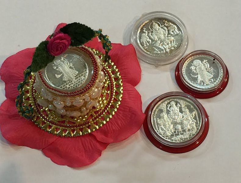  silver coin along with the wedding card