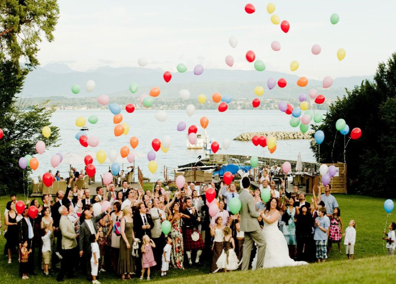 Use balloons to add to the ceremony