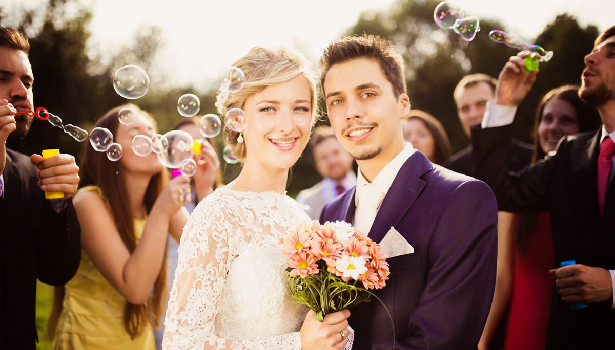 Tips to Choose Master of Ceremonies (MC) for Your Wedding