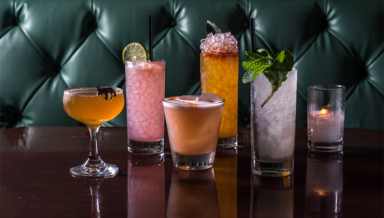 Trending cocktails that you must include for your wedding bar menu