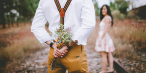 Watch out! These signs indicate that he is going to propose you