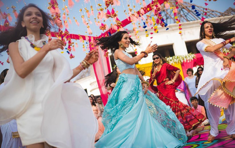 Welcome the groom with a well-choreographed dance performance