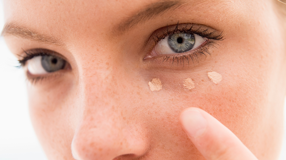 Concealer to conceal all the skin flaws