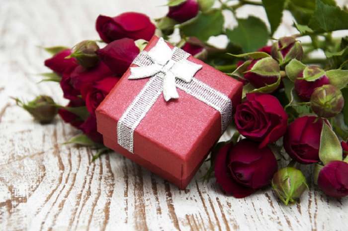 Choose the right wedding gift for the couple