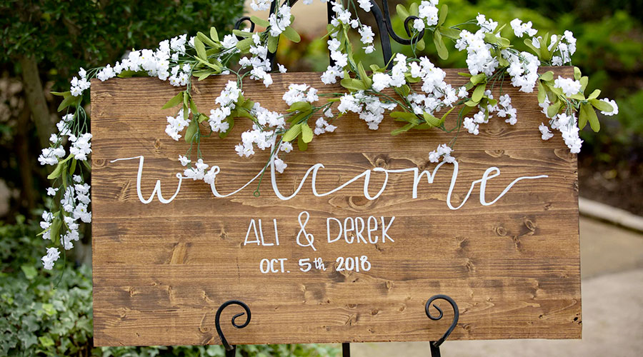 Wooden-Welcome-Wedding-Board