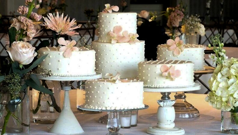 Myths About Wedding Cake