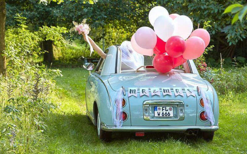 Wedding Car Décoration with Balloons