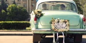 25 Fancy Wedding Car Decoration Ideas and Accessories