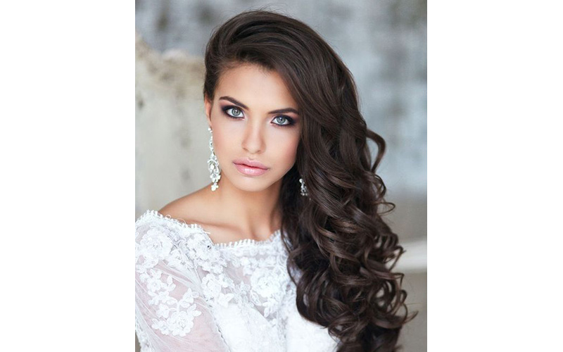 Side-Swept Curls Bridal Hair ideas