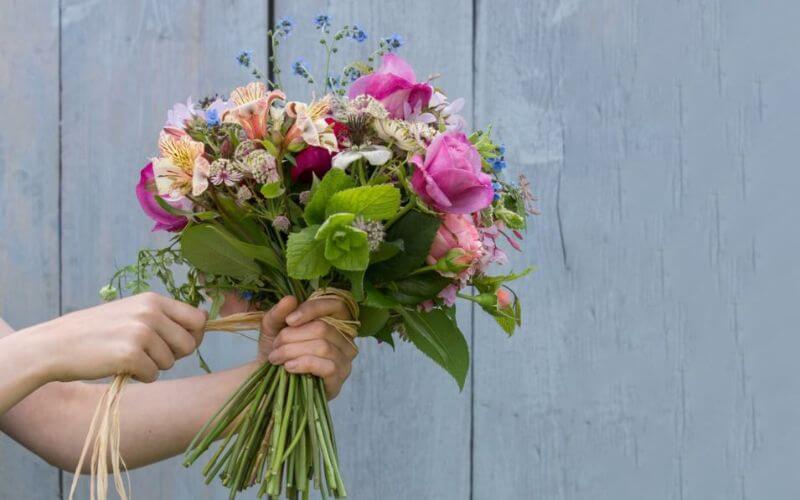 Hand-tied Bouquet for Wedding