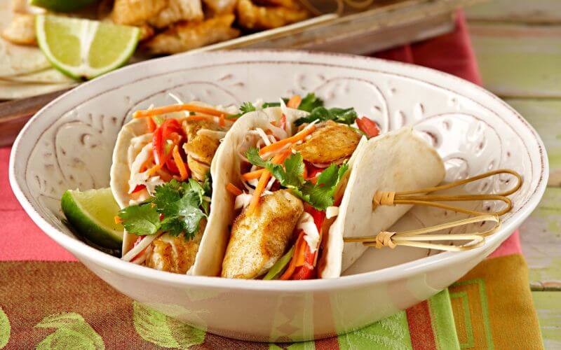 Mini Fish Tacos - Wedding Snack Ideas