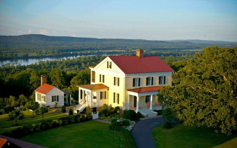 Moss Mountain Farm, Roland Wedding Venue 