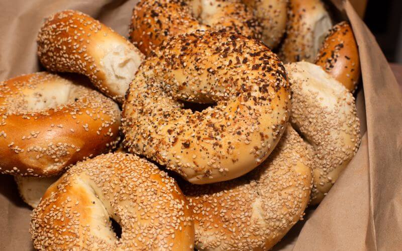 Bagel is excellent wedding reception snack