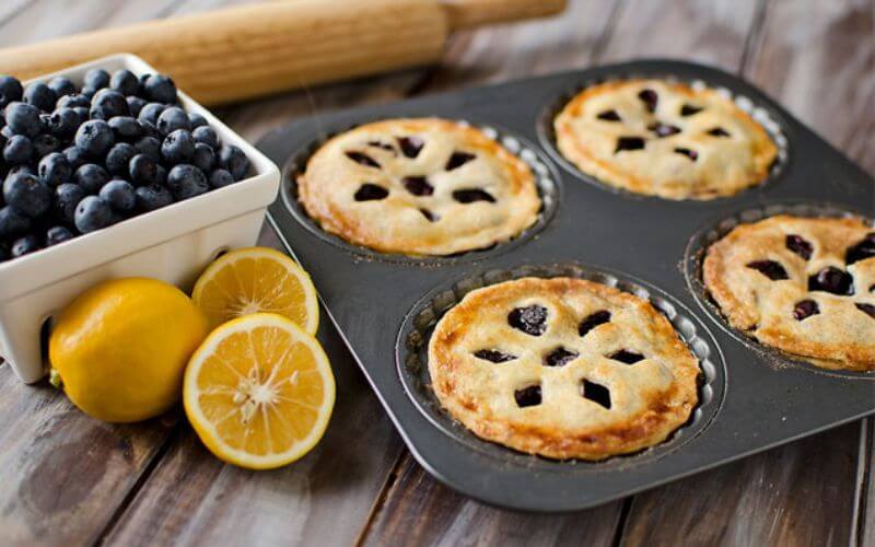 Mini Pies - Wedding dessert ideas