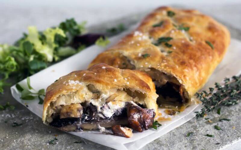 Best wedding reception food menu ideas Mushroom wellington 