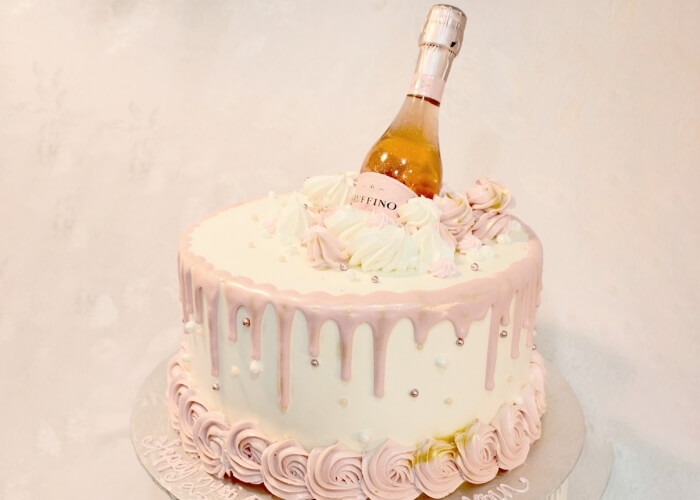 Champagne Cake and Icing