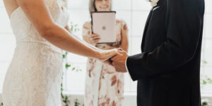 wedding officiant cost