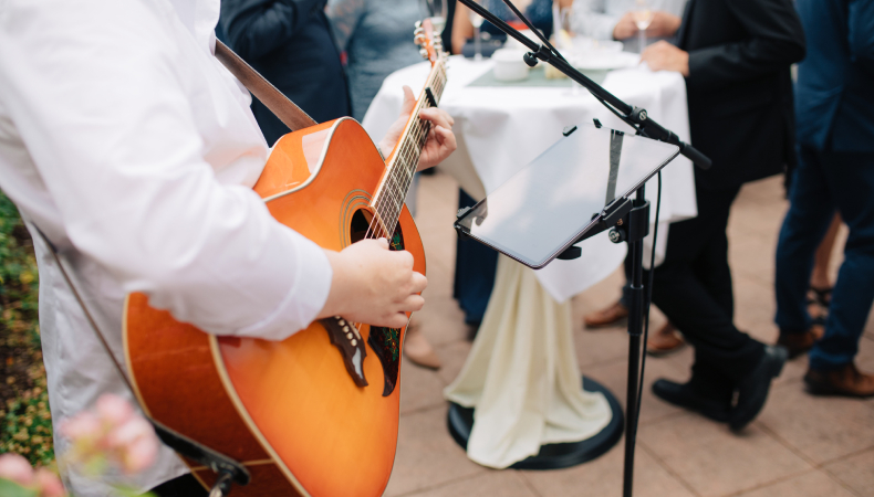 How To Plan A Wedding With Live Music