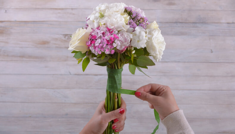 How to make a DIY wedding bouquet