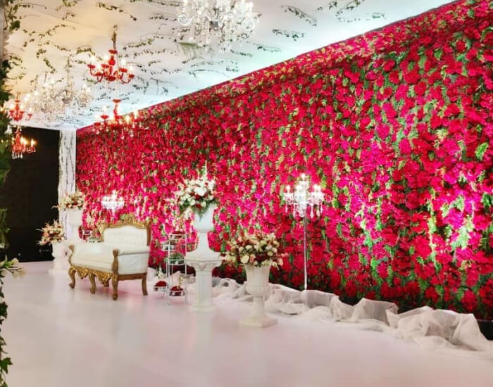 Roses decor for wedding stage
