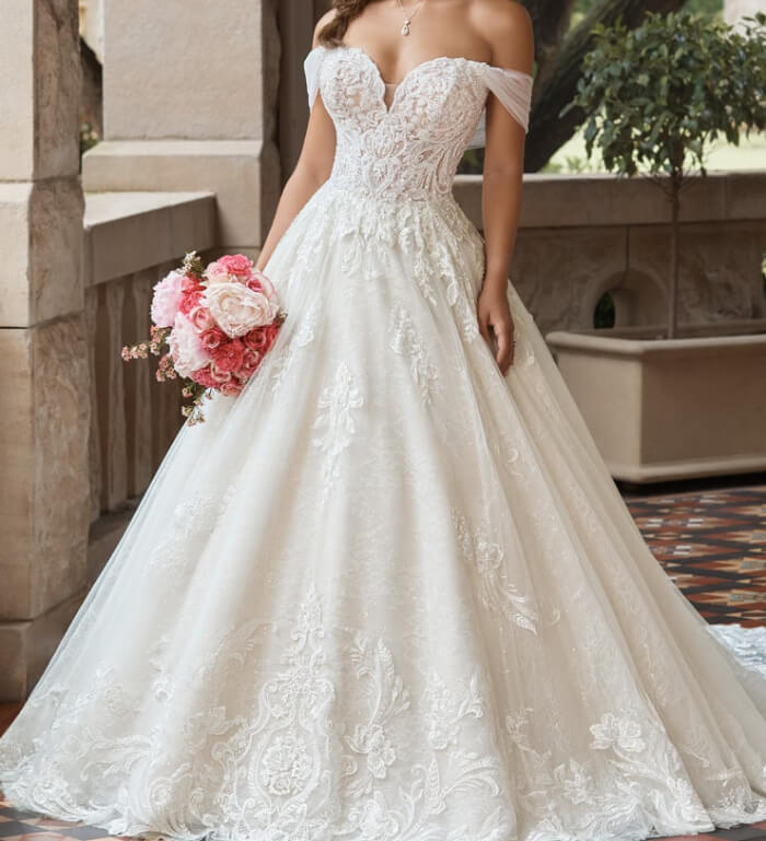 Sweetheart wedding gown