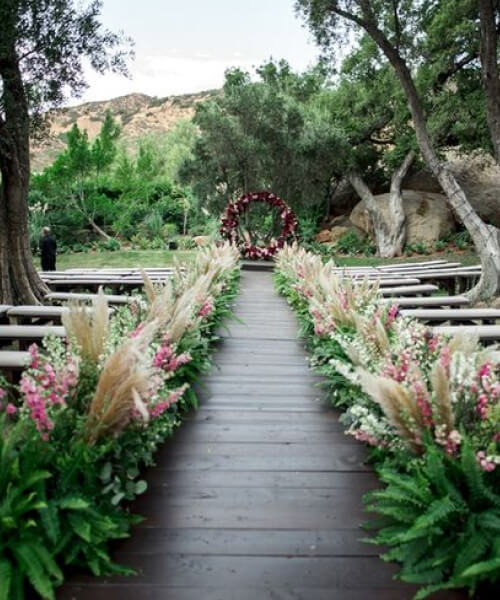 Fern wedding aisle decor