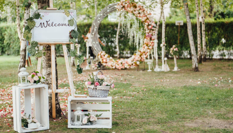 Chic wedding welcome sign ideas