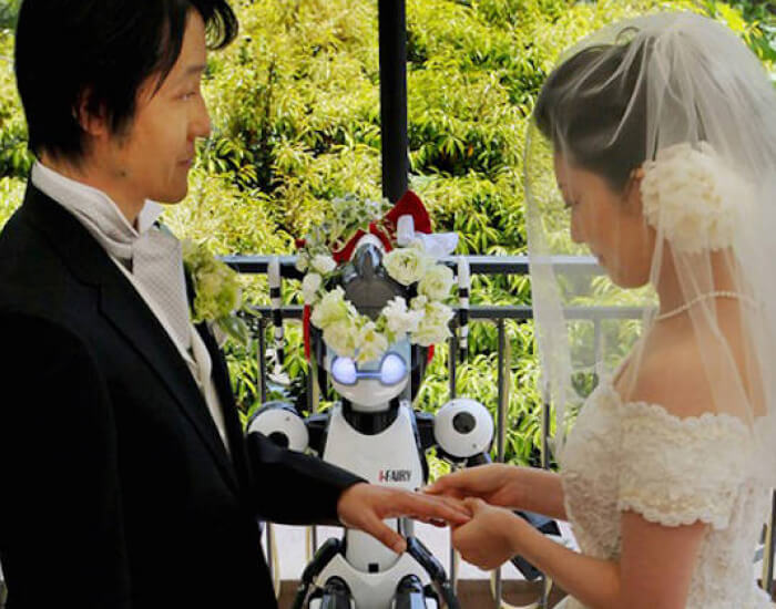 Wedding robots