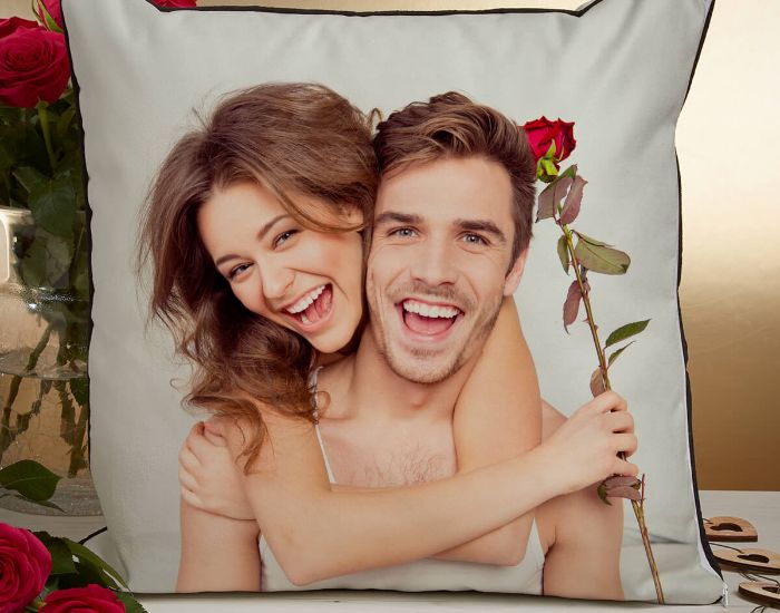 Cushion with the Husband and Wife Photo