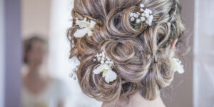 15 Elegant Mother of the Bride Hairstyles for 2023