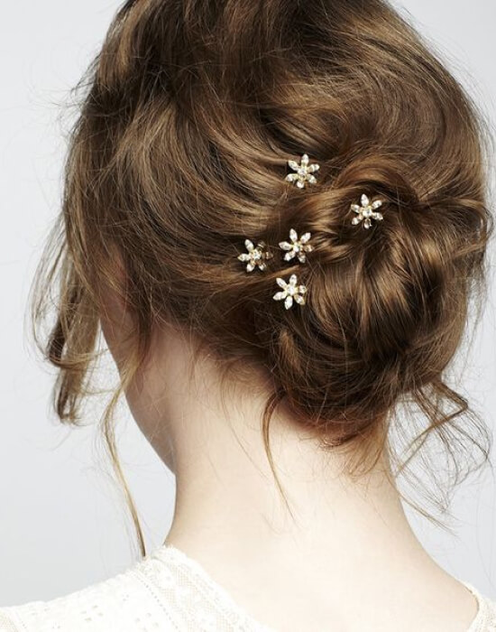 Tousled lob with a sparkly hairpin