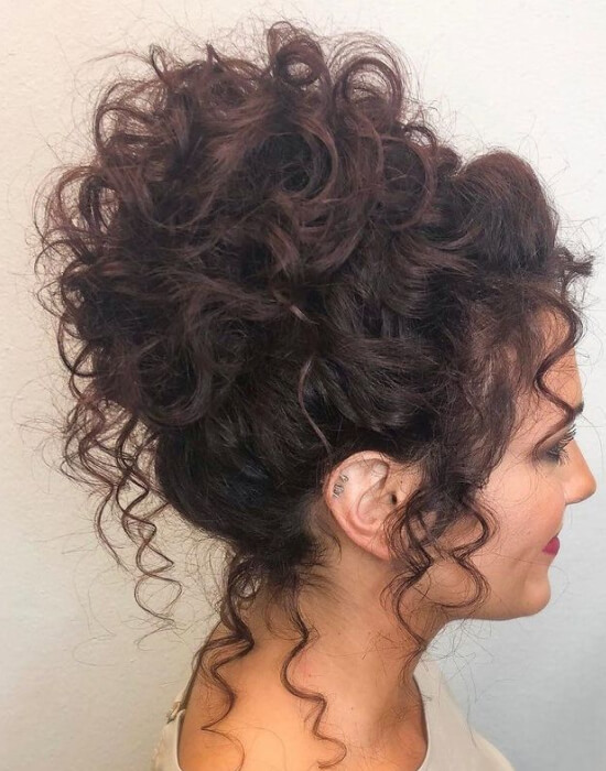 Design For Curly Hair - curly messy bun - Brazilianhaironsale.com Hair Blog