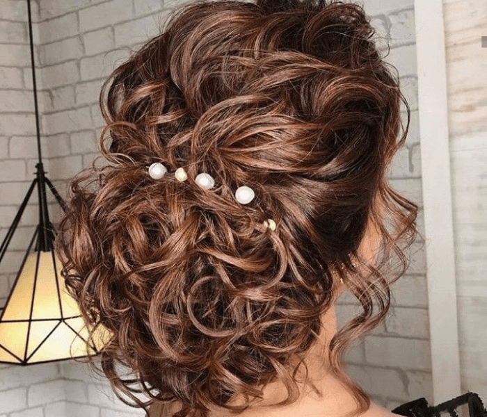 The Flowered Curly-updo - Happy Wedding App The Flowered Curly-updo