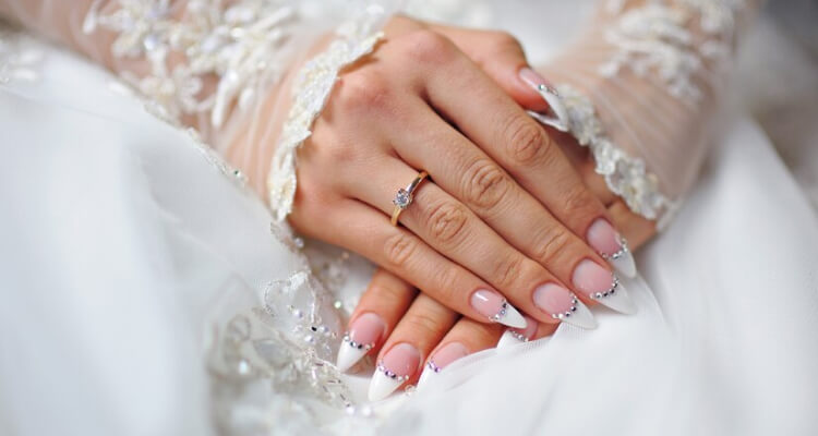 Everything You Need To Know About Getting Acrylic Nails For Your Wedding