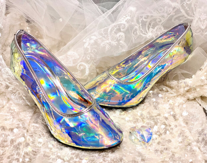 Cinderellas Glass Slipper Wishing Well for a Fairytale Wedding