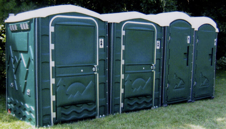 portable toilet for outdoor wedding