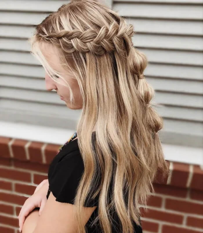 Bubble ponytail with half-up styling