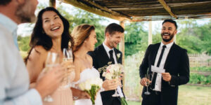 How to Write a Wedding Toast: Best Tips and Example