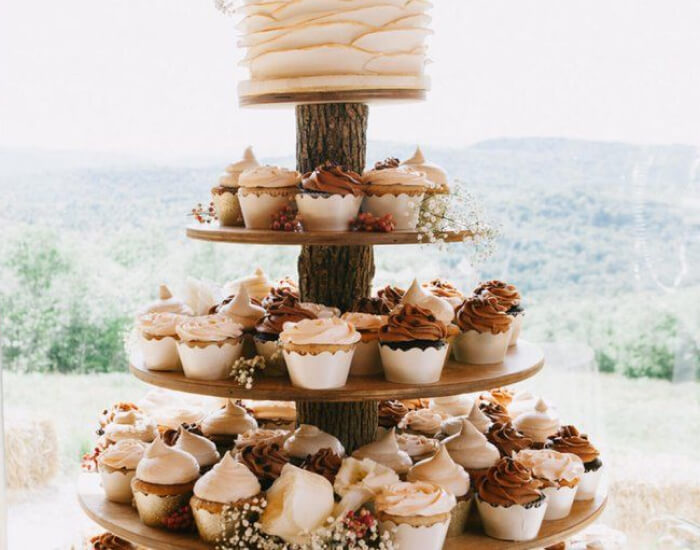 Modern Wedding Cupcake With Tower Display