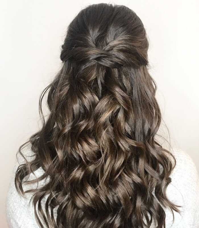 Textured waves with a half up twist