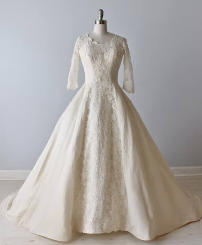 Carolina Lace Wedding Dress