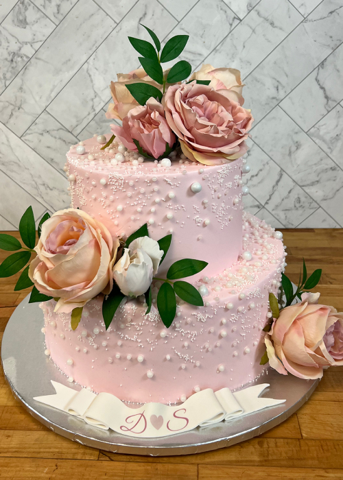 Pearl Wedding Cake With Roses