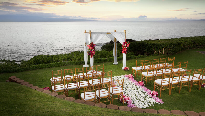 List of Destination Wedding Locations in USA (Maui, Hawaii)