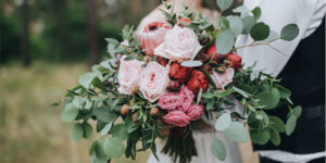 Choose in-Season Flowers for Your Wedding