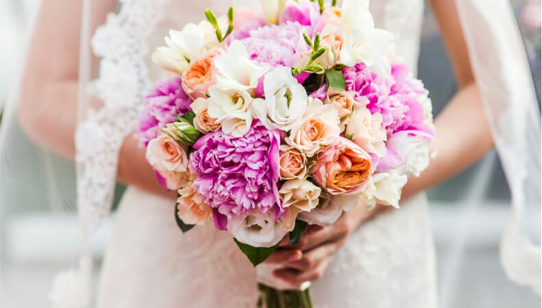 Seasonal April Flowers For Your Wedding